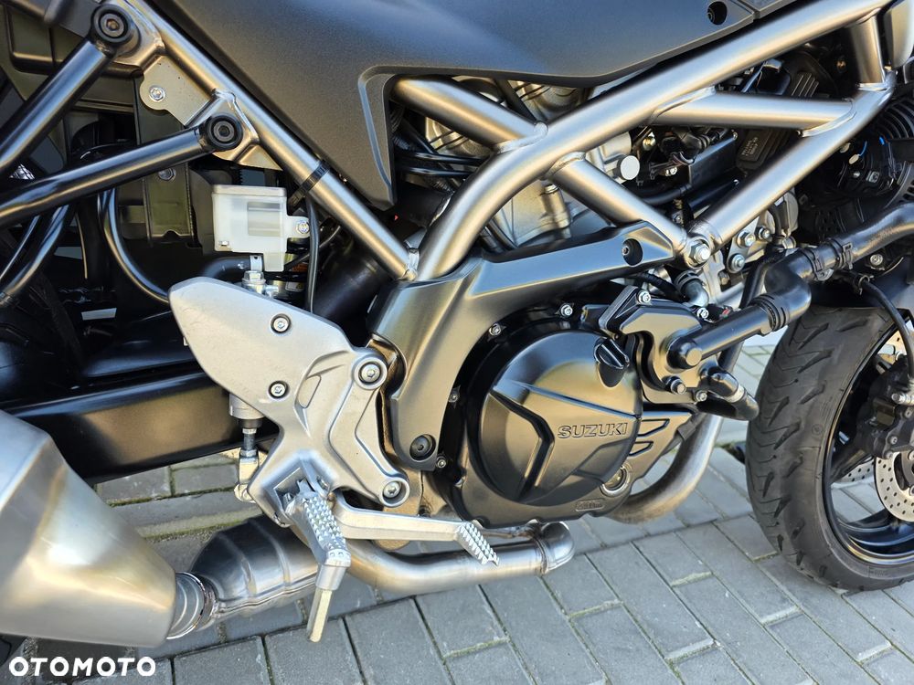 Suzuki SV - 24