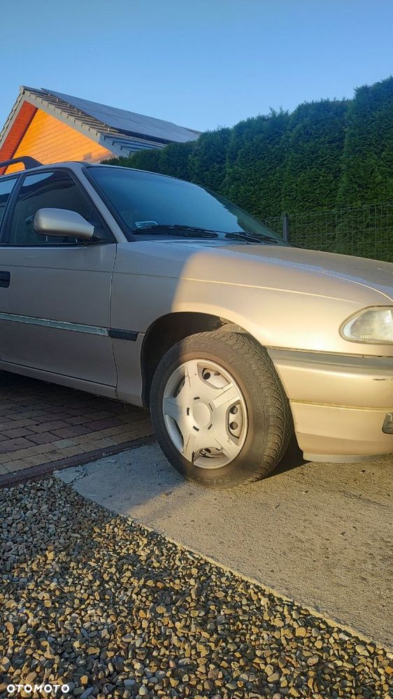 Opel Astra 1.6 16V 100 - 20