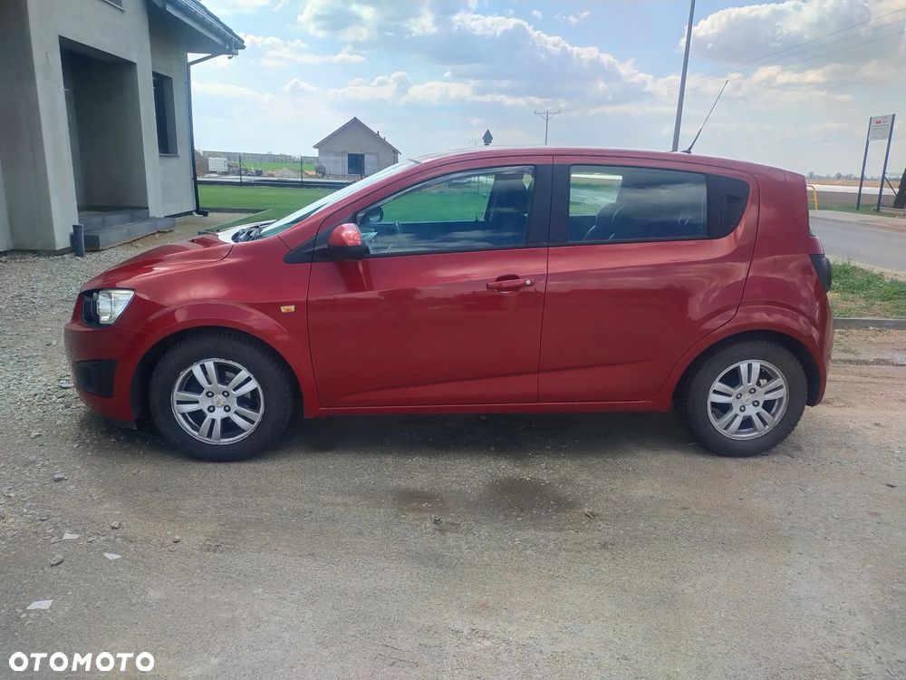 Chevrolet Aveo 1.4 16V LS Design+ - 6
