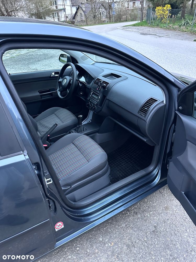 Volkswagen Polo 1.2 Comfortline - 12