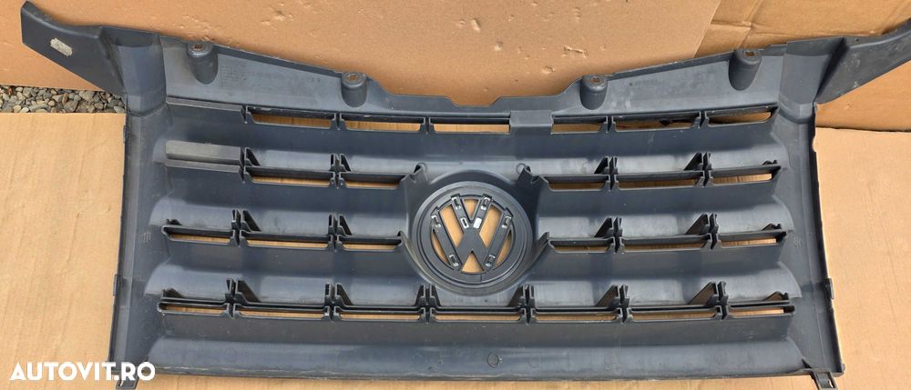 Grila radiator Vw Crafter 2006 / 2007 2008 / 2009 2010 - 3