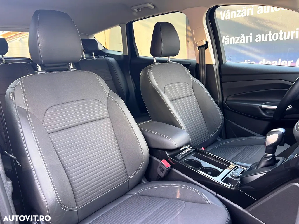 Ford Kuga 2.0 TDCi 4WD Powershift Titanium - 26