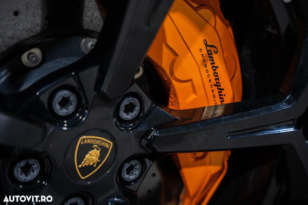 Lamborghini URUS - 14