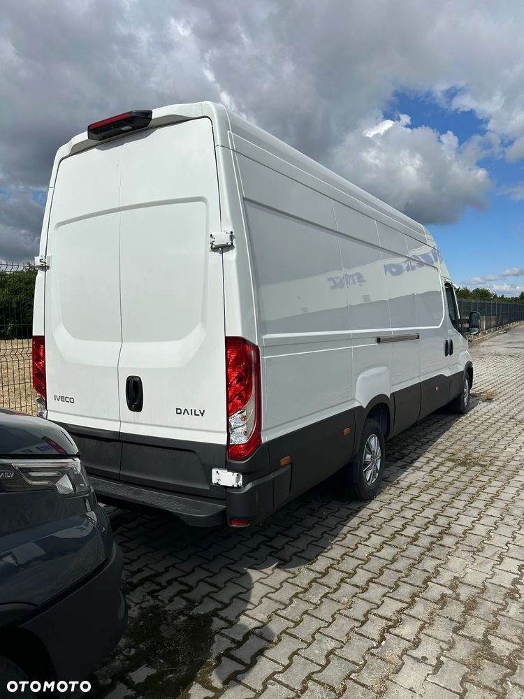 Iveco 35S18HV - 4