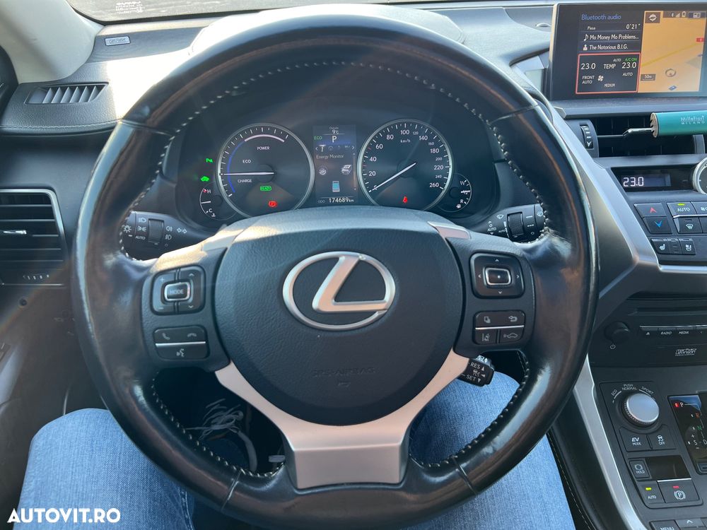 Lexus Seria NX - 7