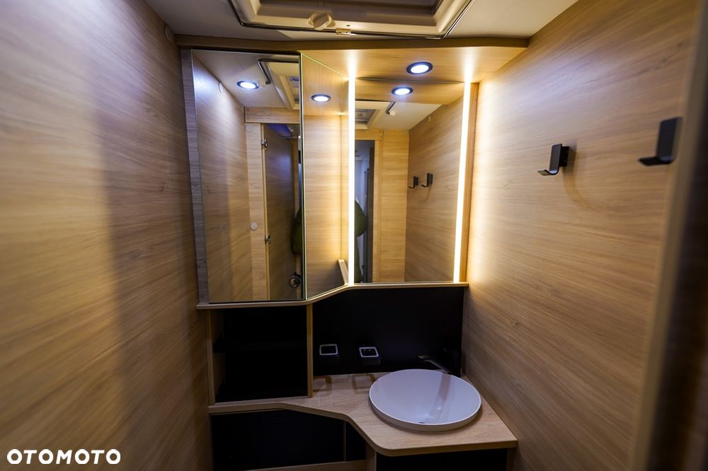 Ford Chausson 797 Titanium Line - 27