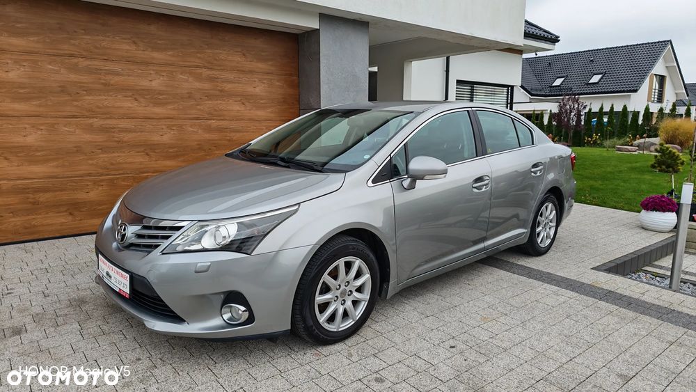 Toyota Avensis 1.8 Comfort - 37