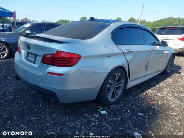 BMW Seria 5 550i - 6