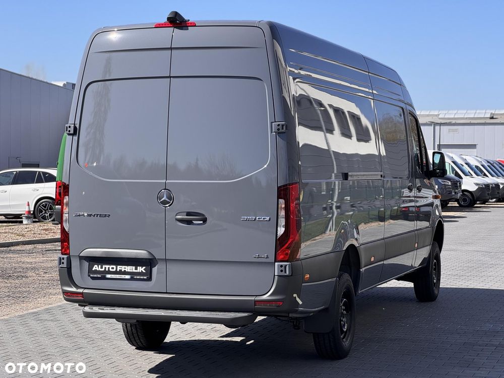 Mercedes-Benz Sprinter - 6
