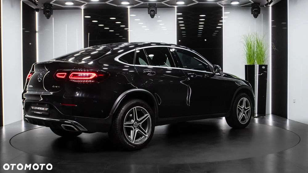 Mercedes-Benz GLC 300 e 4-Matic AMG Line - 7
