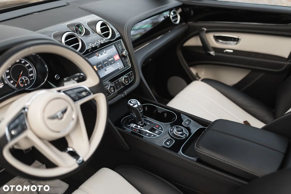 Bentley Bentayga - 30