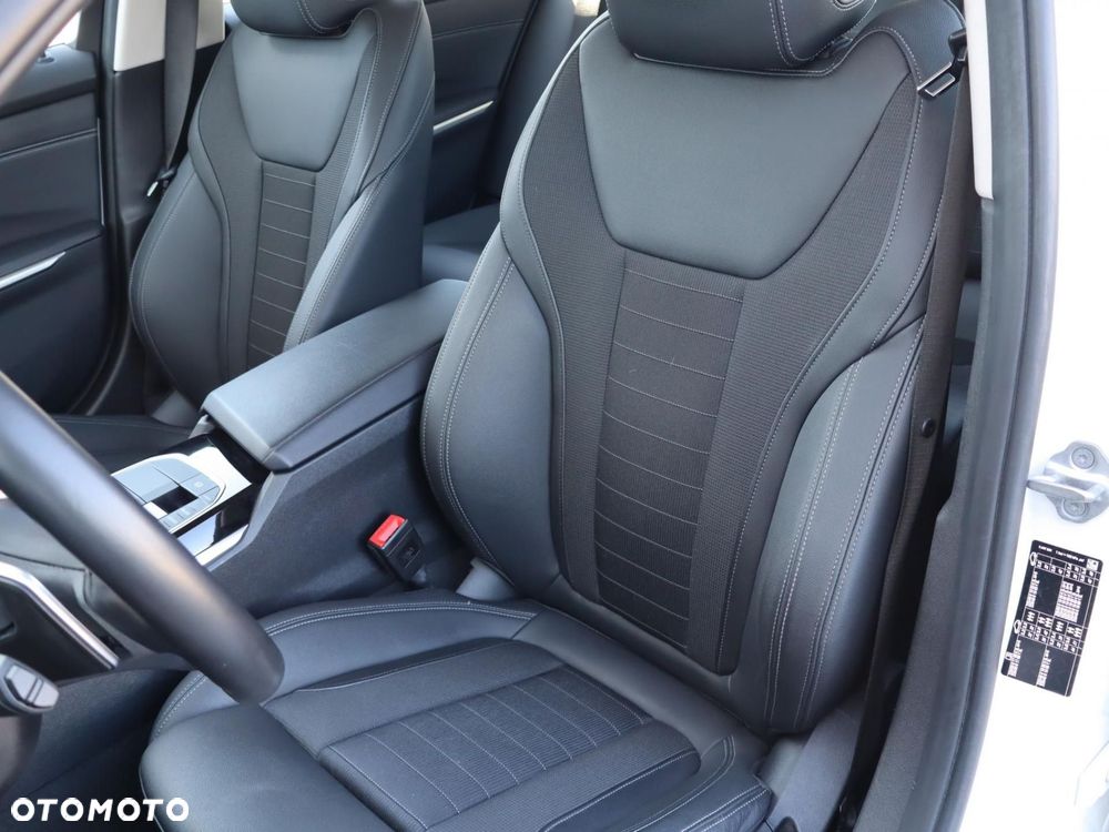 BMW Seria 3 318d - 8