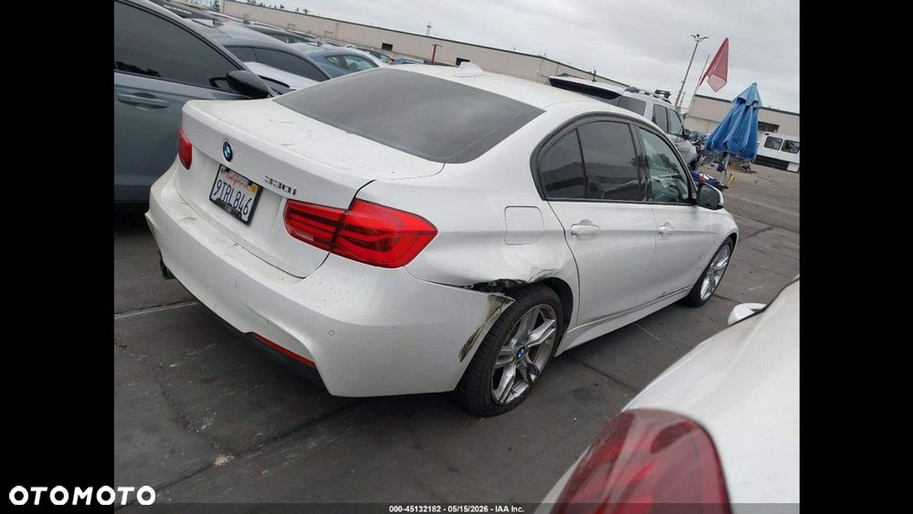 BMW Seria 3 330i M Sport - 4