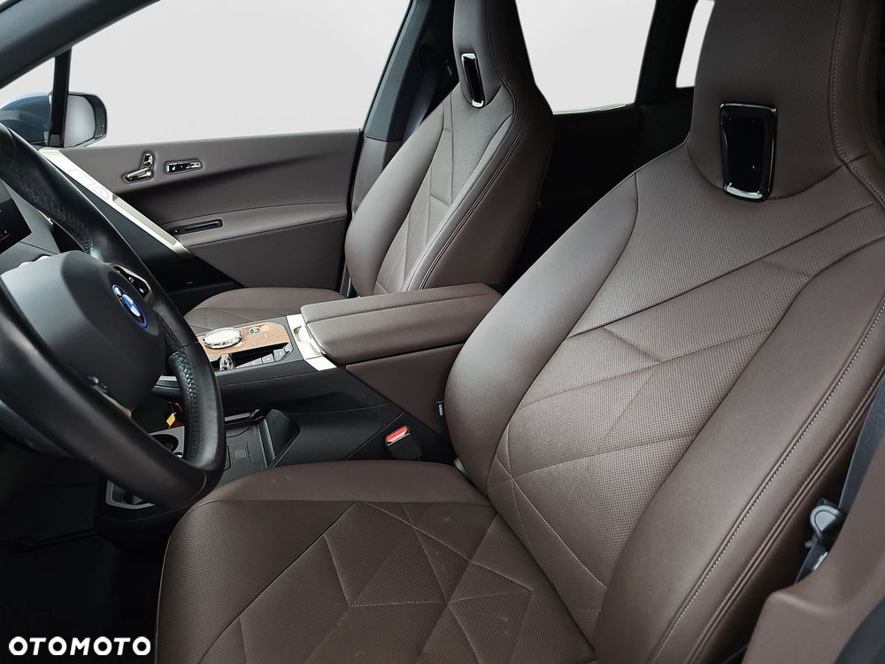 BMW iX xDrive40 76.6kWh - 12