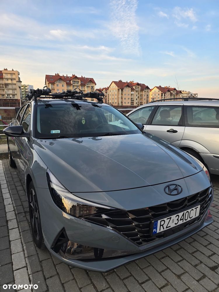 Hyundai Elantra 1.6 Executive CVT - 33