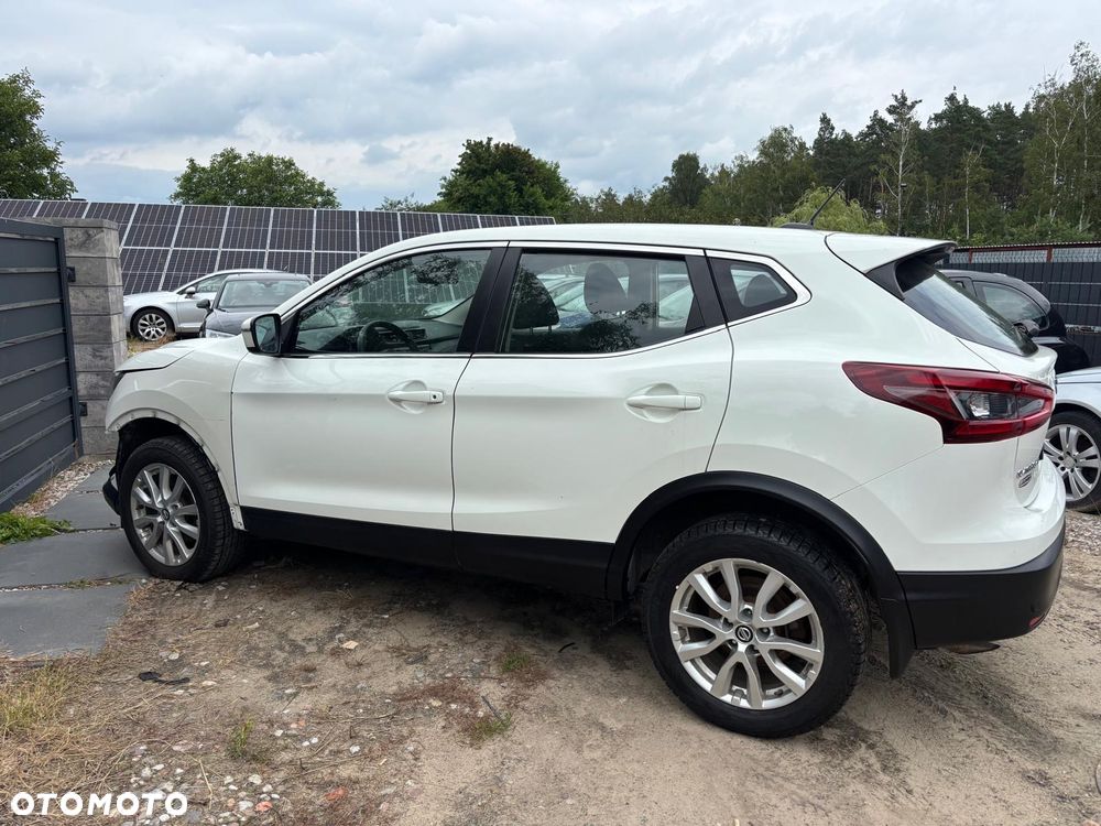 Nissan Qashqai - 4