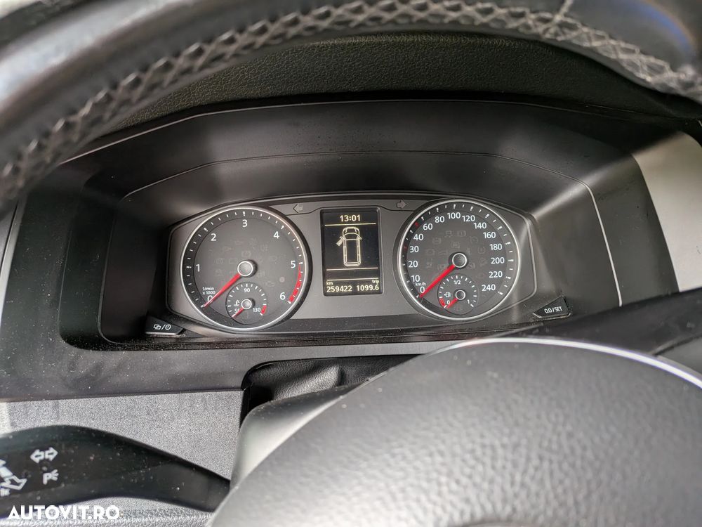 Volkswagen Caravelle KR Comfortline DSG - 6