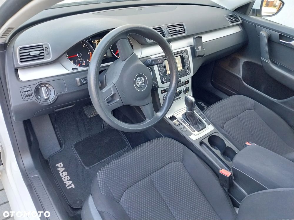 Volkswagen Passat 2.0 TDI DSG BlueMotion Technology Trendline - 18