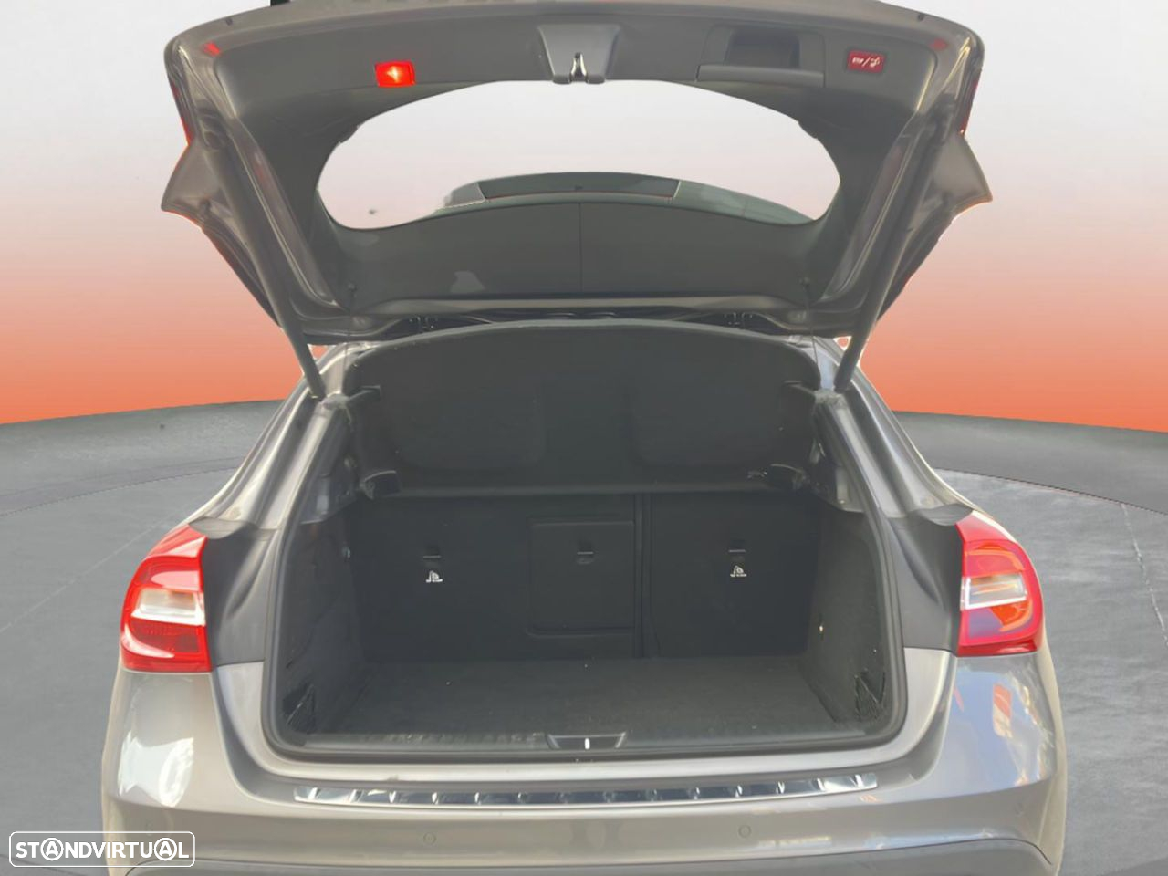 Mercedes-Benz GLA 180 CDi Urban Aut. - 9