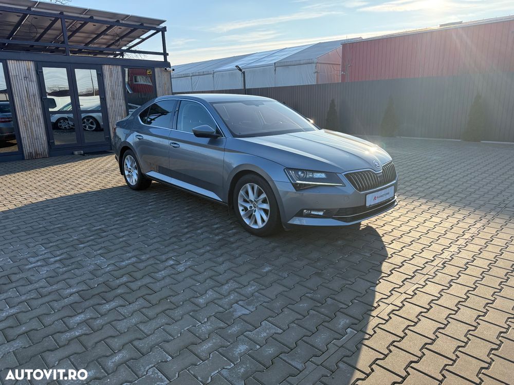 Skoda Superb 2.0 TDI DSG Active - 5