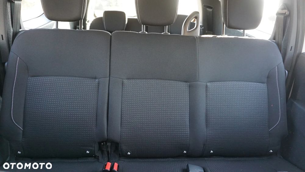 Dacia Lodgy 1.5 Blue dCi Laureate S&S EU6d - 17