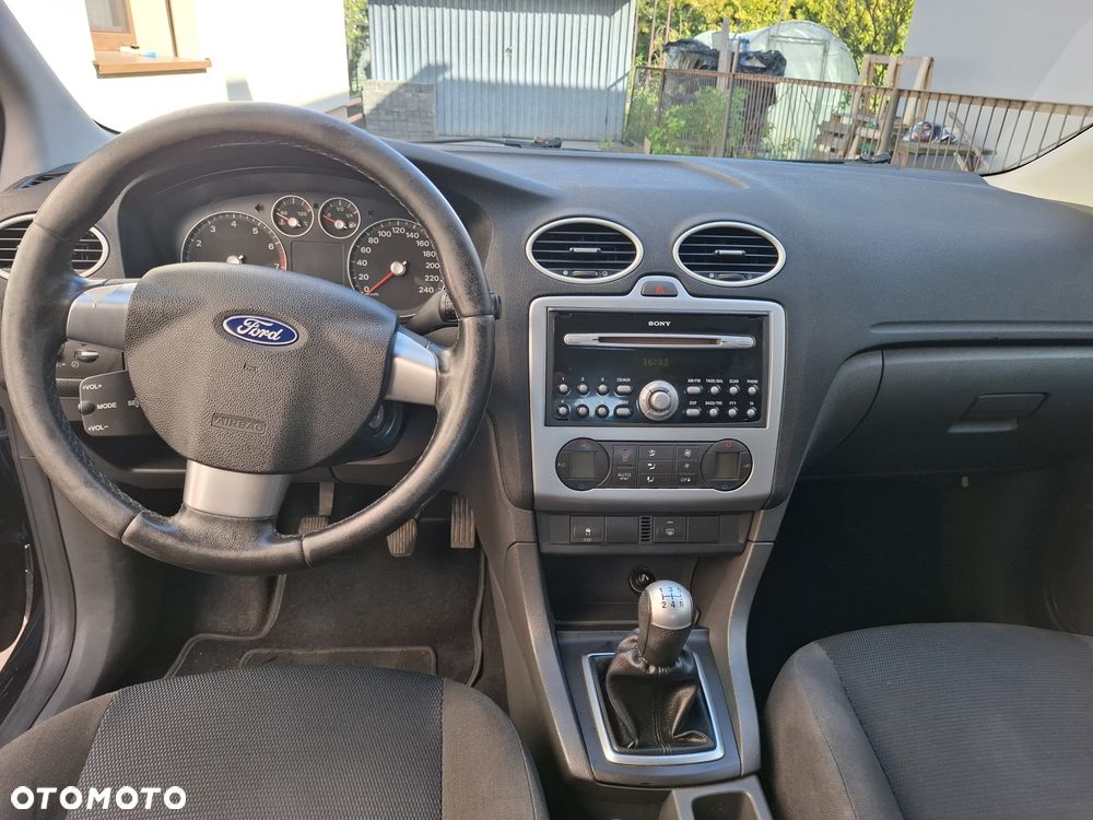 Ford Focus 2.0 16V Titanium - 7
