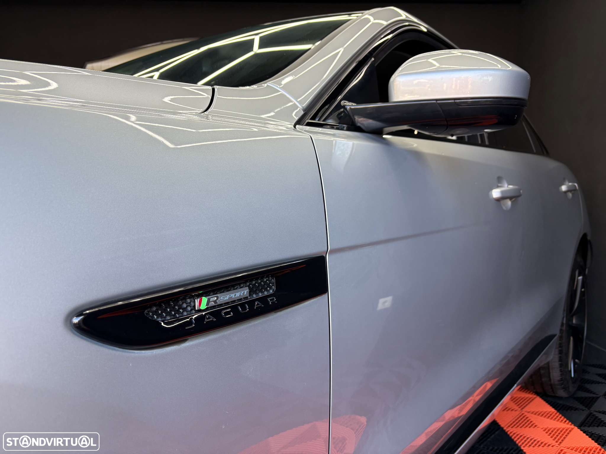 Jaguar F-Pace 20d Aut. R-Sport - 16