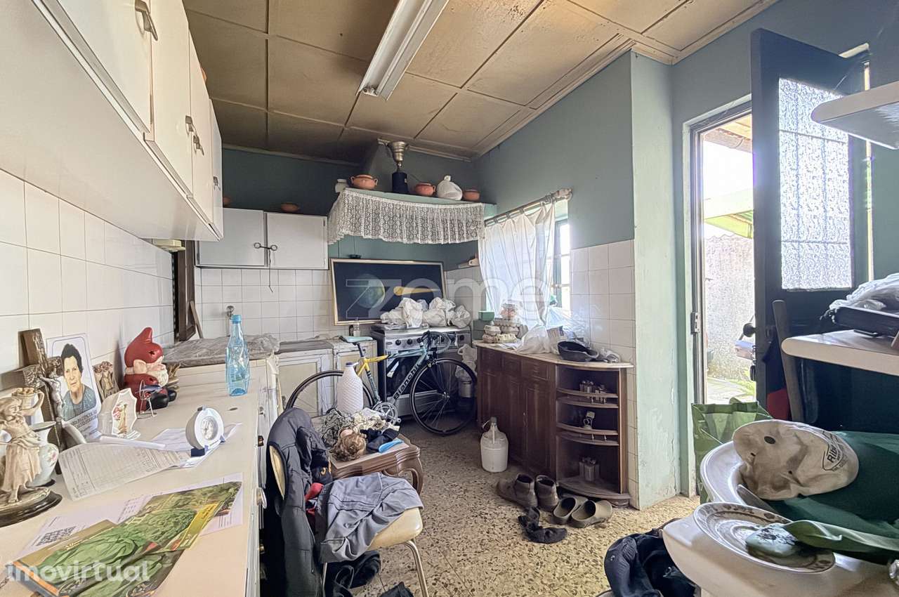 Moradia T3 para recuperar em Lousado - Grande imagem: 4/25
