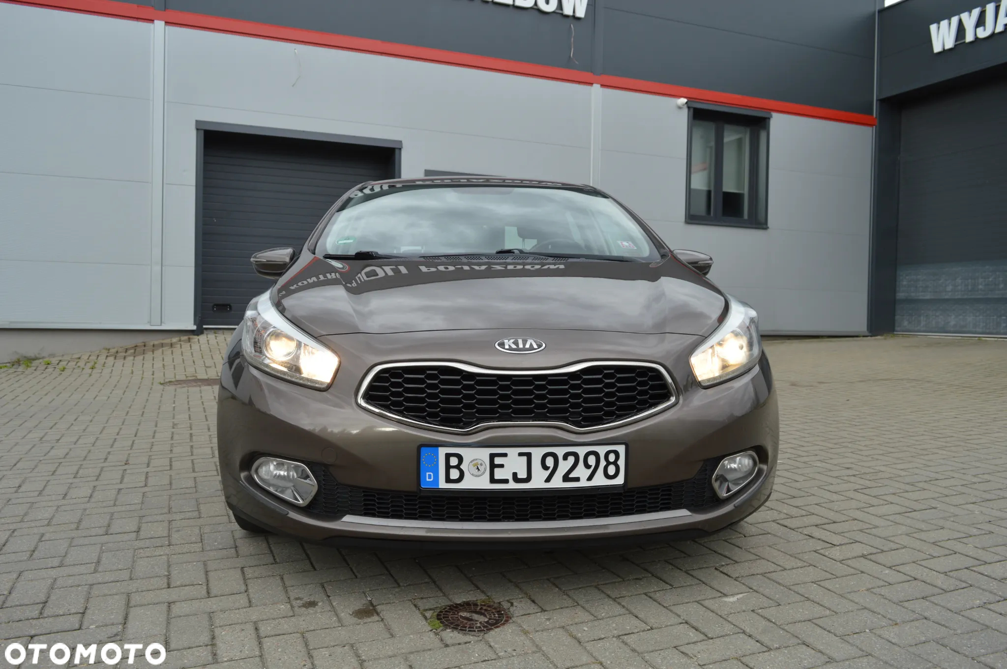 Kia Ceed 1.6 GDI DCT Vision - 13