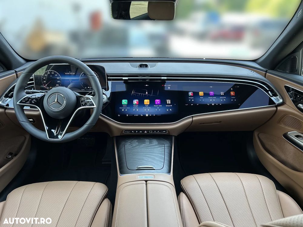 Mercedes-Benz E 300 4MATIC PHEV - 12