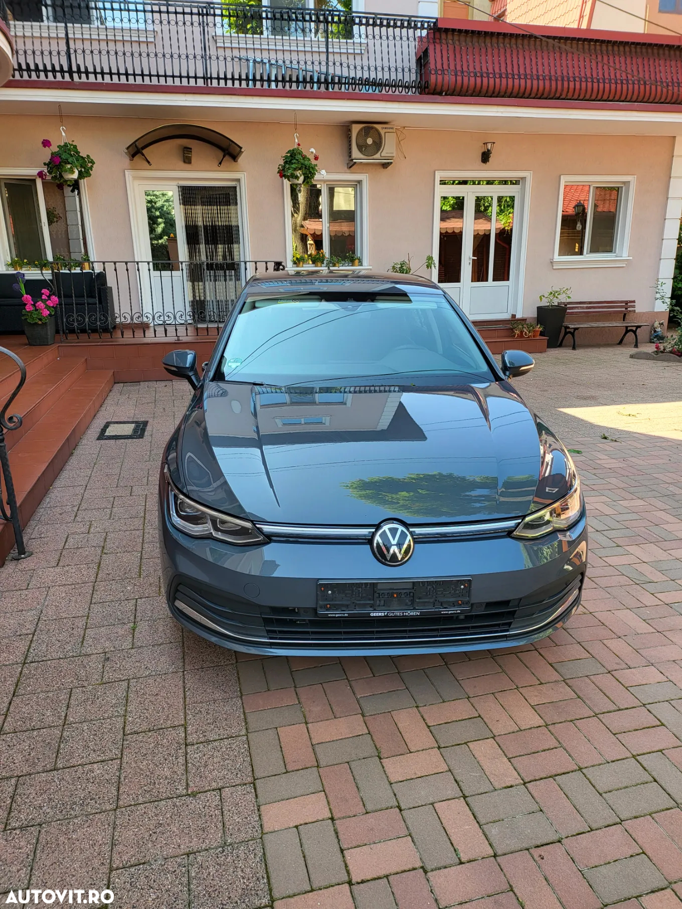 Volkswagen Golf - 2