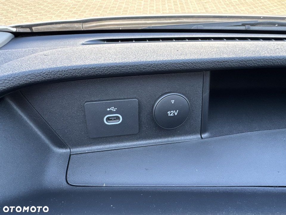 Ford Transit - 25