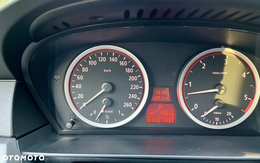 BMW Seria 5 525d - 9