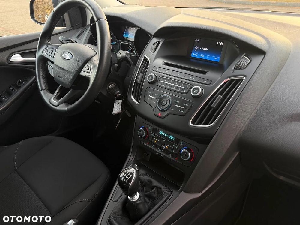 Ford Focus 1.0 EcoBoost Titanium - 18