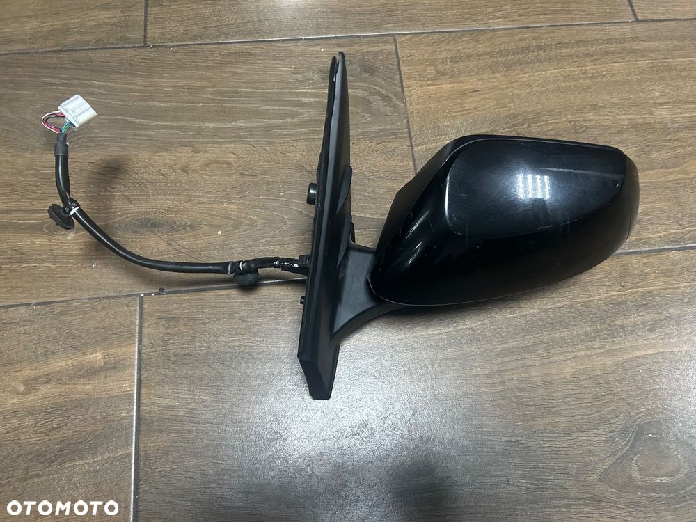 TOYOTA YARIS IV 4 19- LUSTERKO LEWE ASYSTENT 9PIN CZARNE ORG.