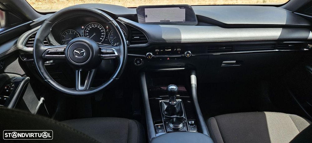 Mazda 3 Hatchback 2.0 Sky-X Excellence - 17