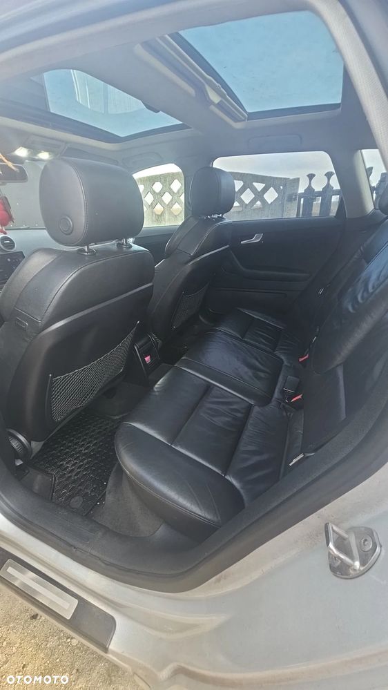 Audi A3 Sportback 2.0 TDI DPF (DSG) S tronic Ambiente - 24