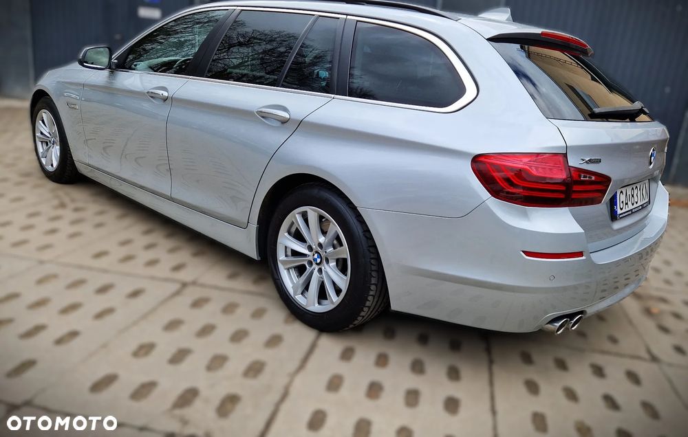 BMW Seria 5 525d - 5