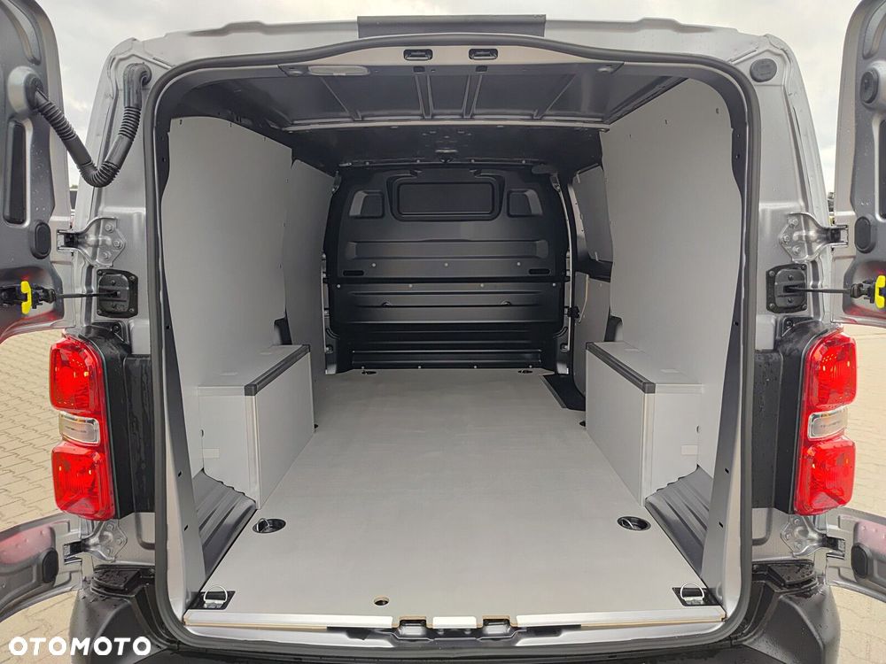 Opel Vivaro Vivaro Furgon XL Diesel 2.2 150 KM Manual - 13