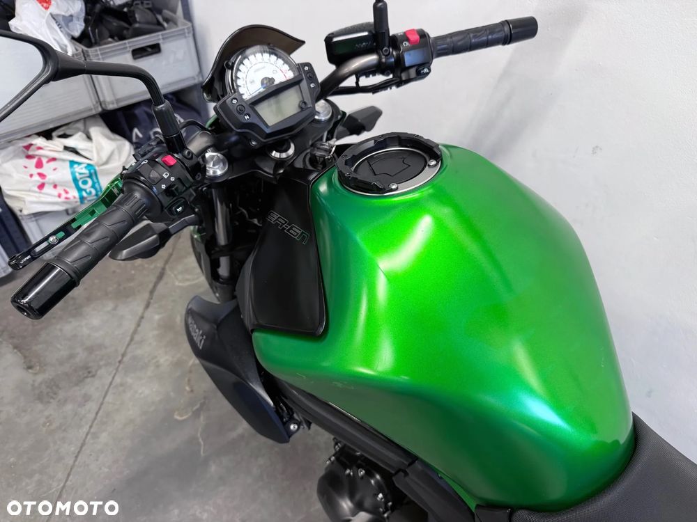 Kawasaki ER - 19