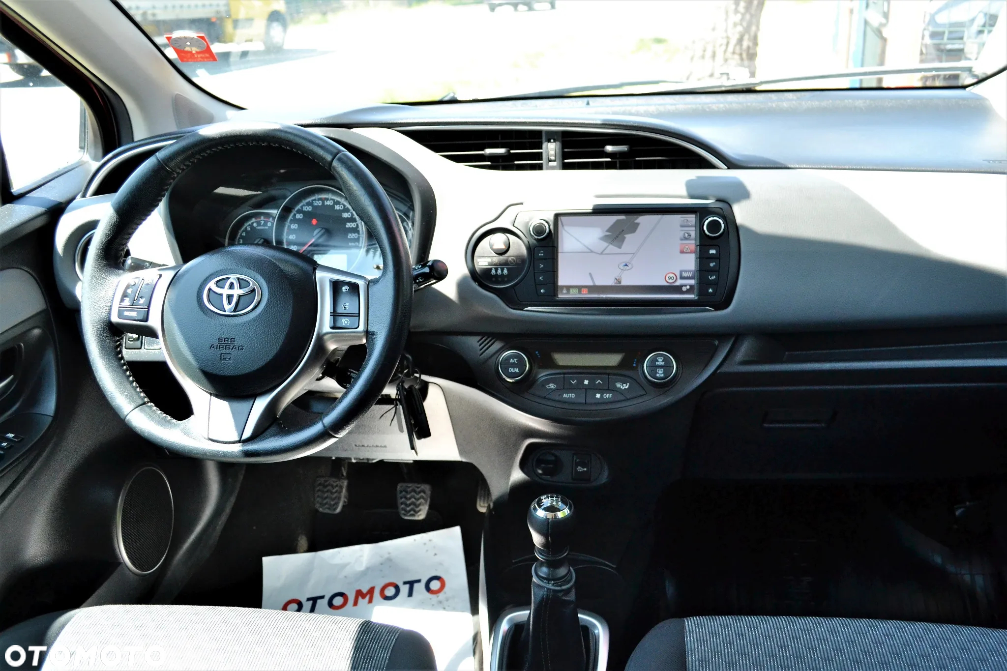 Toyota Yaris 1.33 Prestige - 7