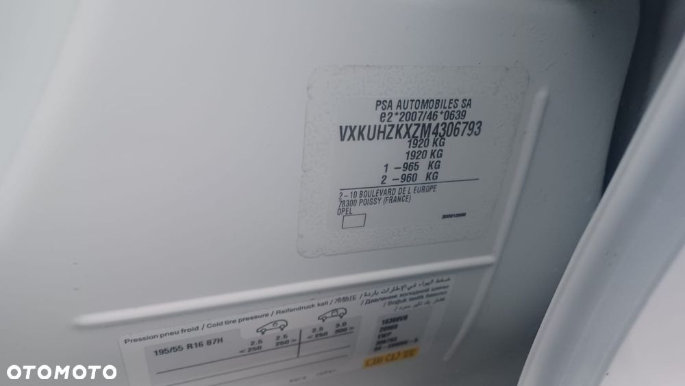 Opel Corsa First Edition - 33