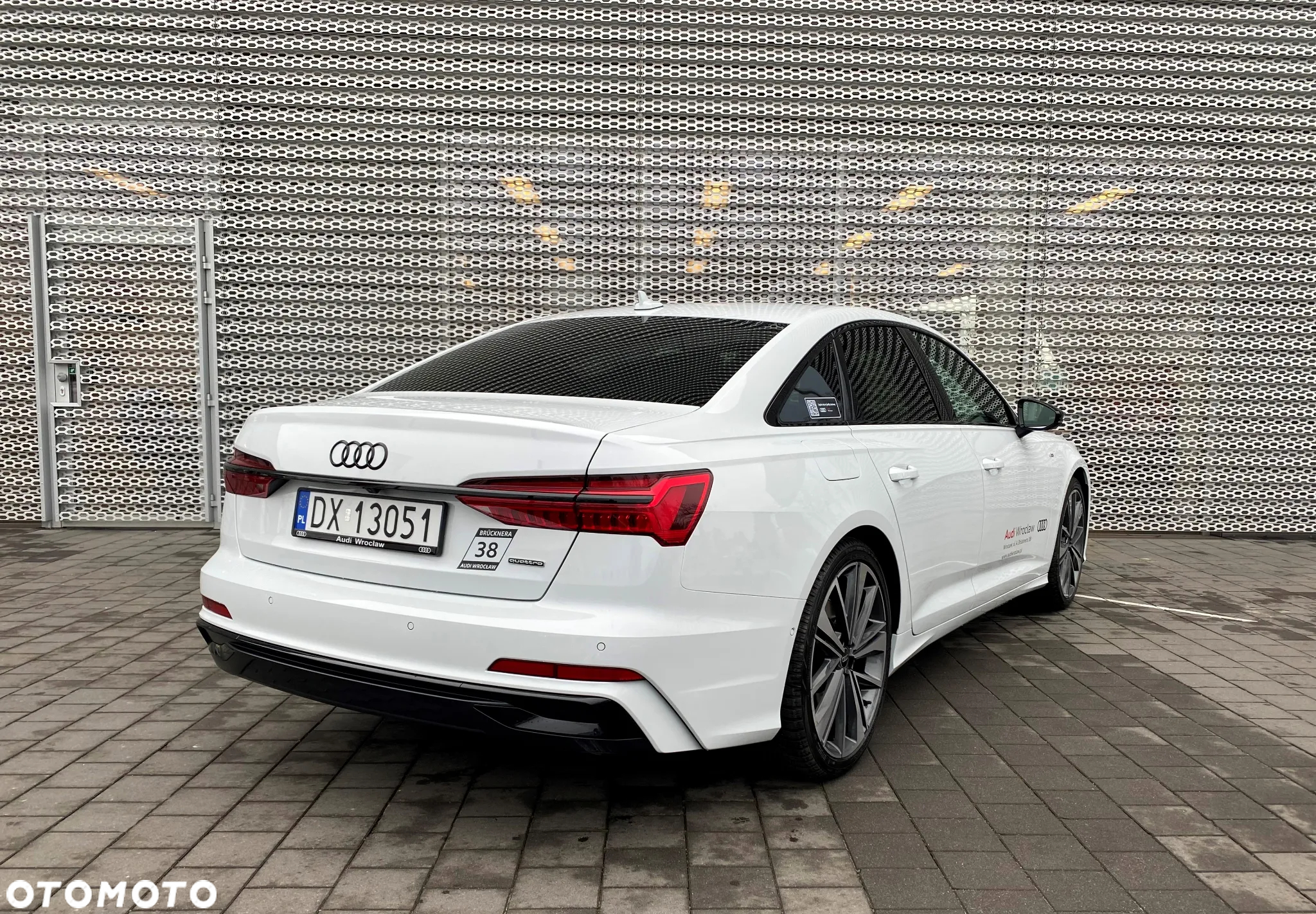 Audi A6 45 TFSI quattro S tronic S line - 6