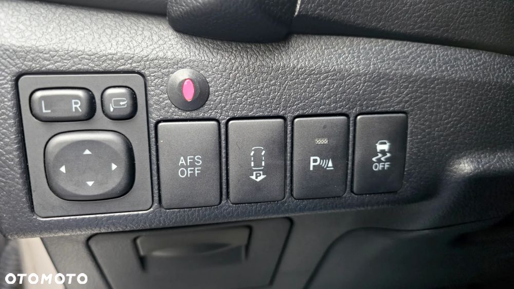 Toyota Auris 1.6 Prestige - 8