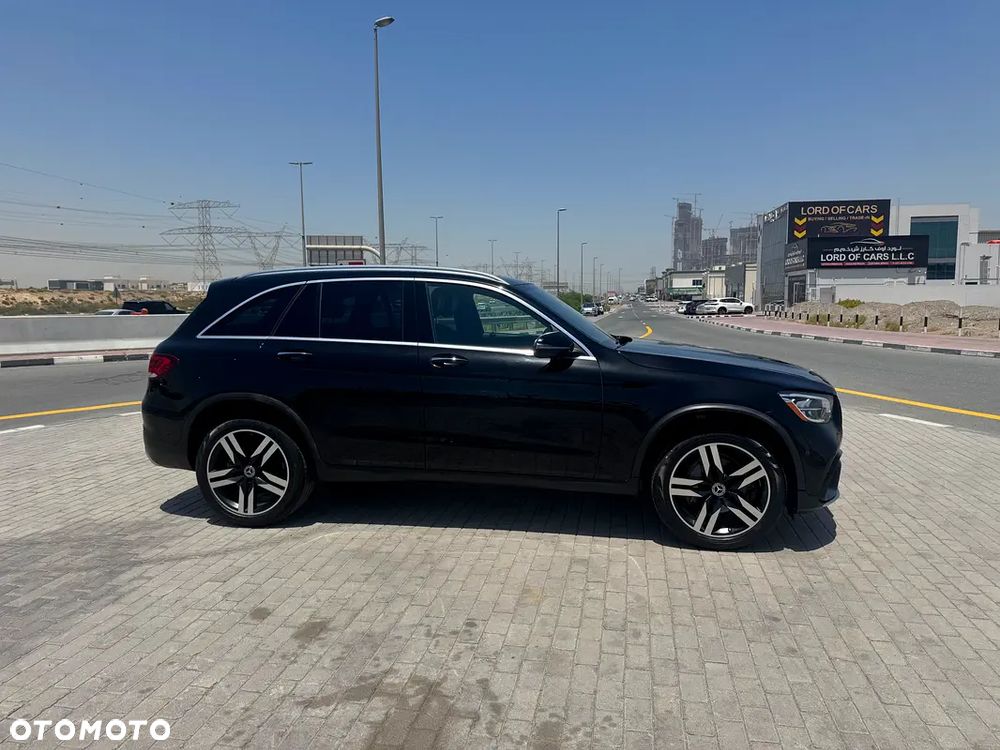 Mercedes-Benz GLC 300 4Matic 9G-TRONIC AMG Line - 5