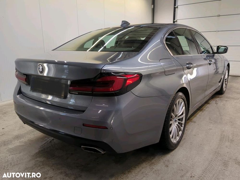 BMW Seria 5 520i Aut. - 3