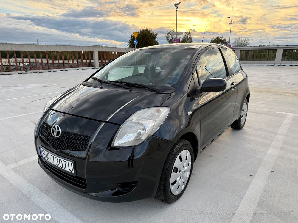 Toyota Yaris 1.3 Sol - 2