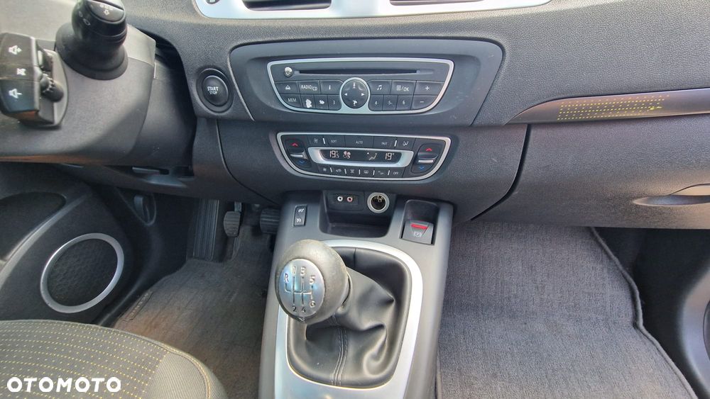 Renault Scenic 1.4 16V TCE Privilege - 23