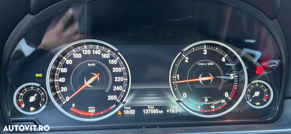 BMW Seria 5 520d xDrive AT - 30