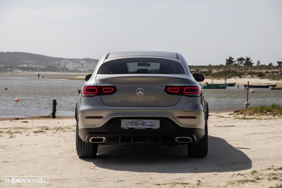 Mercedes-Benz GLC 300 e Coupe 4Matic - 10